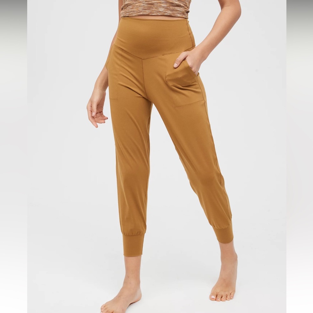 Aerie Real Me Clay Brown Real Me Lounge Wear Ankle Cropped Utility Style Joggers